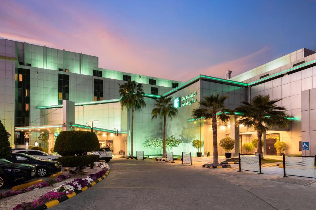 Holiday Inn Riyadh Al Qasr Holiday Inn Riyadh Al Qasr