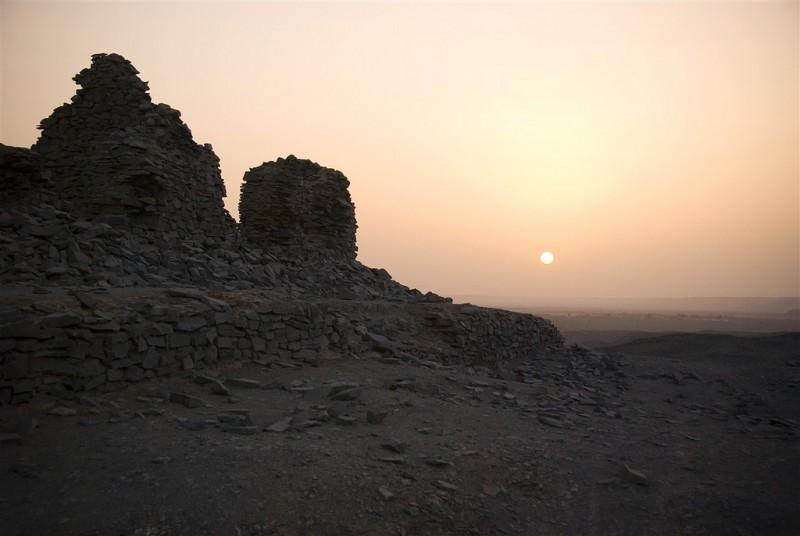 title of travel guide English Mountian