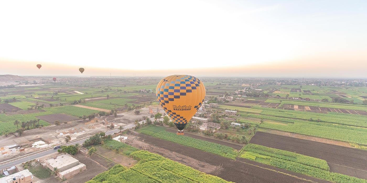 Hot air ballon Hot air ballon