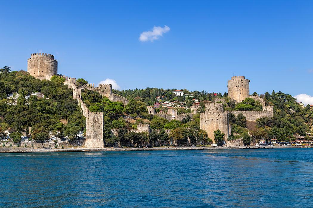 Yoros Castle, Turkey Castle on the Bospuros Bay