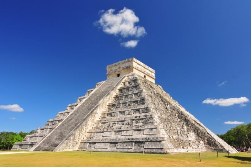 Chichen Itza City, Chichen Itza in Mexico Chichen Itza City, Chichen Itza in Mexico